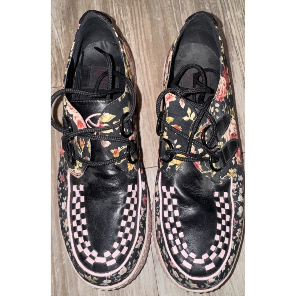 Floral Black Lace-Up Flats with Pink Check Detail